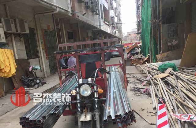 幼儿园叼嘿网站视频材料进场.jpg