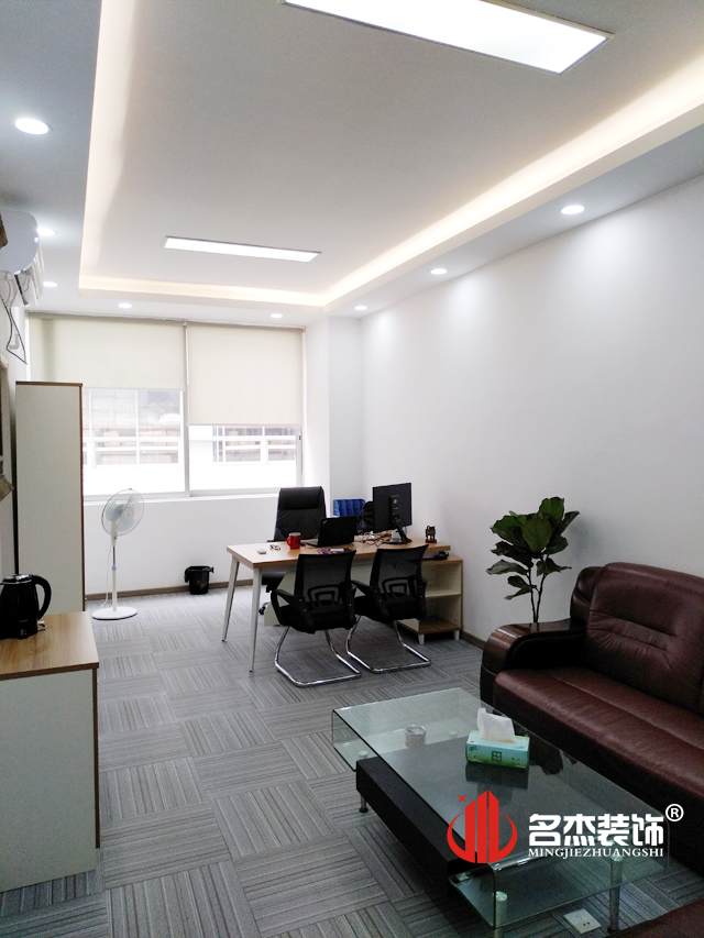 办公室叼嘿网站视频设计完工照.jpg 办公室叼嘿网站视频设计完工照.jpg