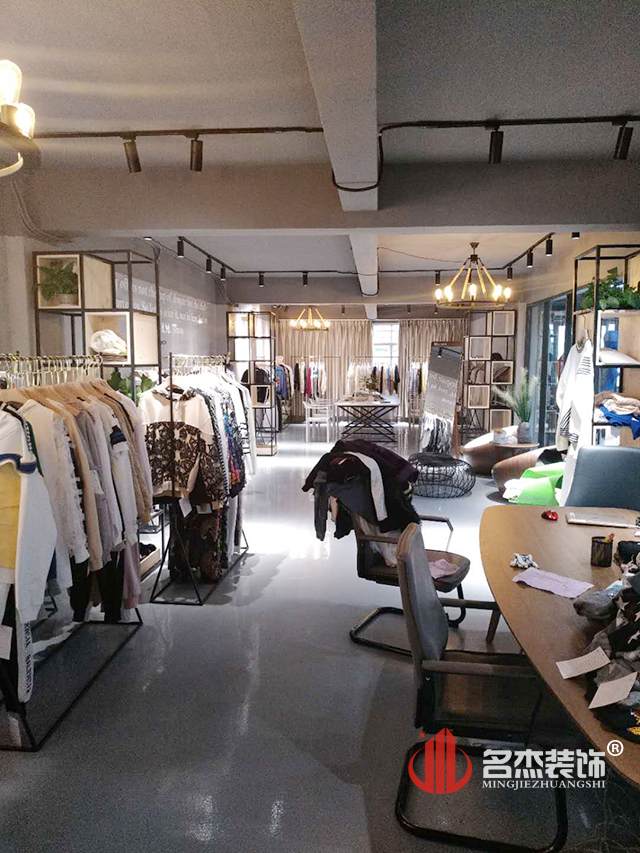服装办公室设计叼嘿网站视频.jpg