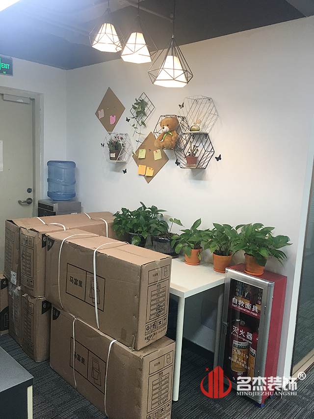 教育培训叼嘿网站视频完工照.jpg 教育培训叼嘿网站视频完工照.jpg