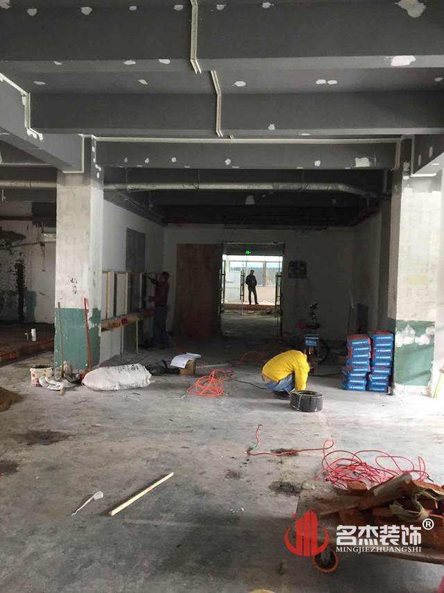 美容美发学校叼嘿网站视频施工照.jpg
