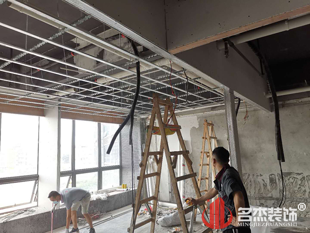 办公室叼嘿网站视频