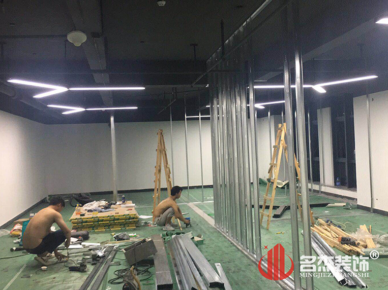 办公室叼嘿网站视频