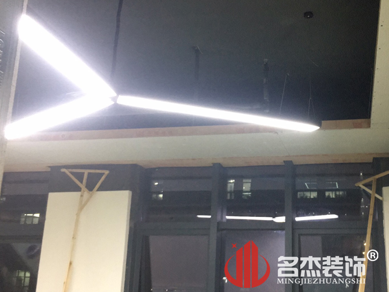 办公室叼嘿网站视频