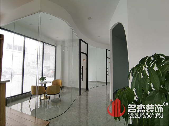 办公室叼嘿网站视频