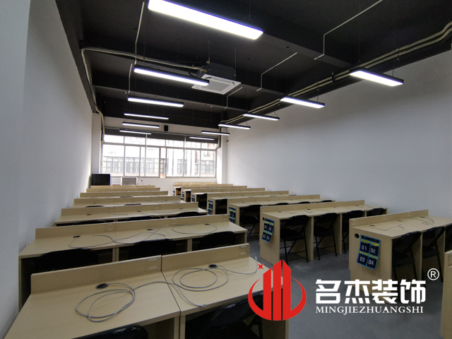 办公室叼嘿网站视频设计