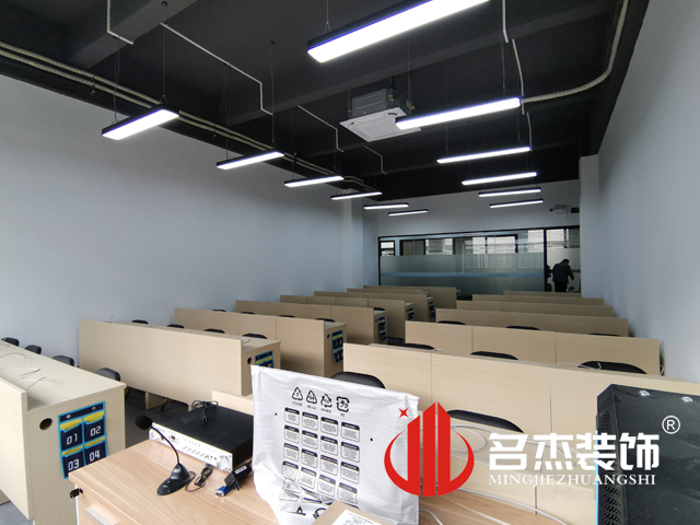 办公室叼嘿网站视频设计