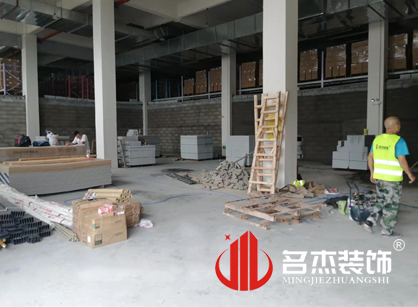 巡工地日记，颜朵化妆品科技办公室叼嘿网站视频项目紧张进行中